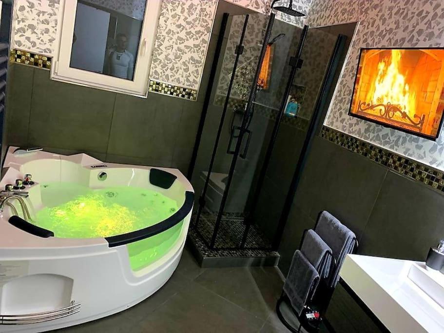 Luxus Loft Whirlpool Designer Kueche Bad Apartment Herdecke Exterior photo